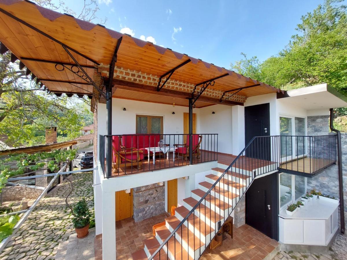 Vila Rira - Rrajce, Shebenik Perrenjas Luaran gambar