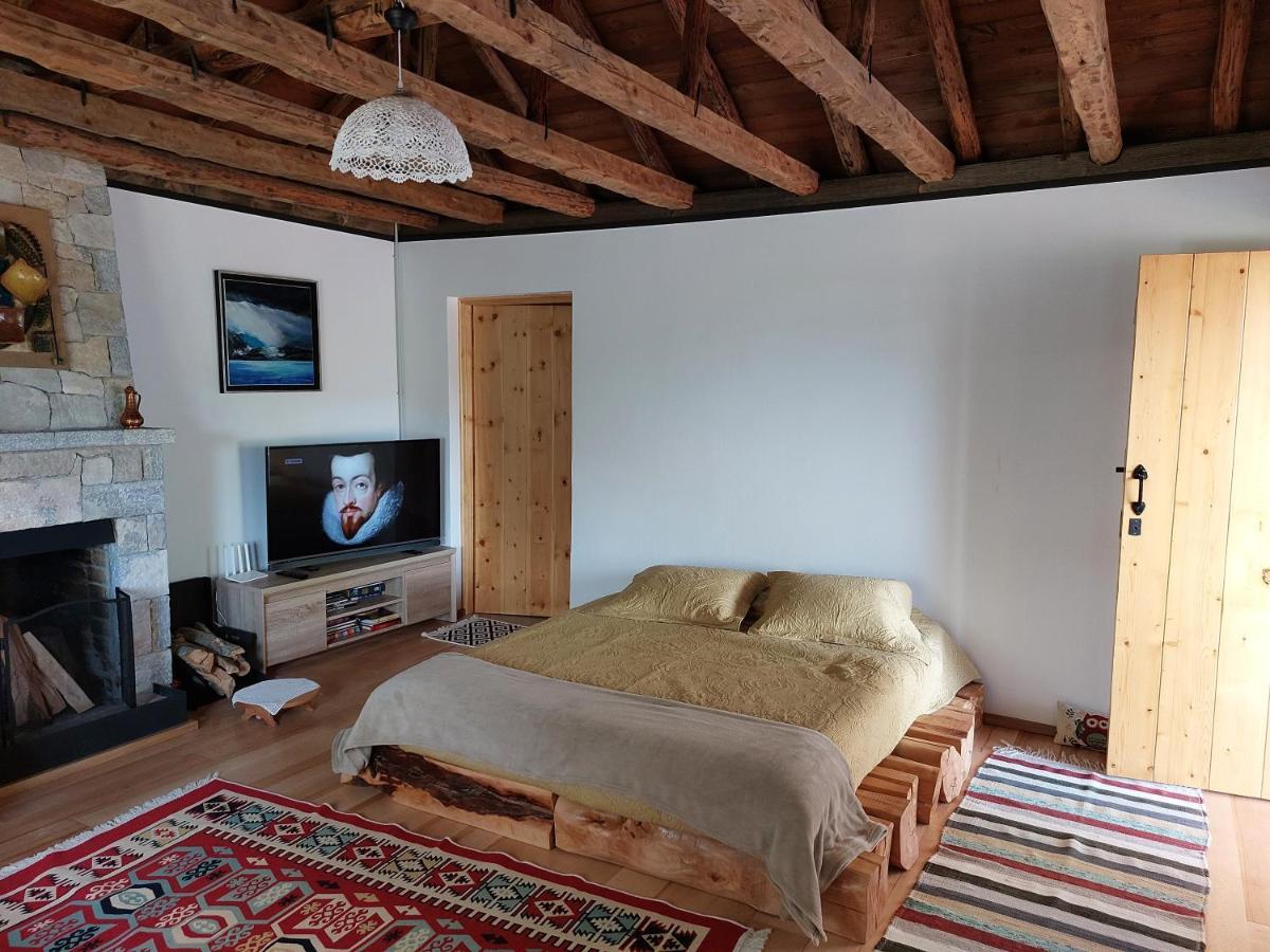 Vila Rira - Rrajce, Shebenik Perrenjas Luaran gambar